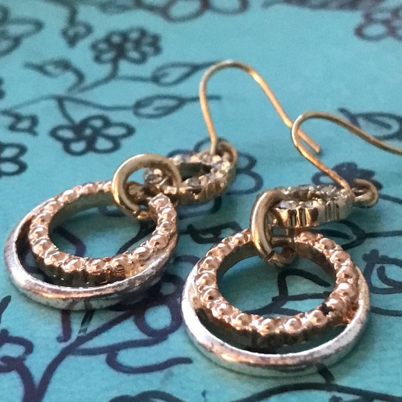 Earrings - Picture 3 of 7